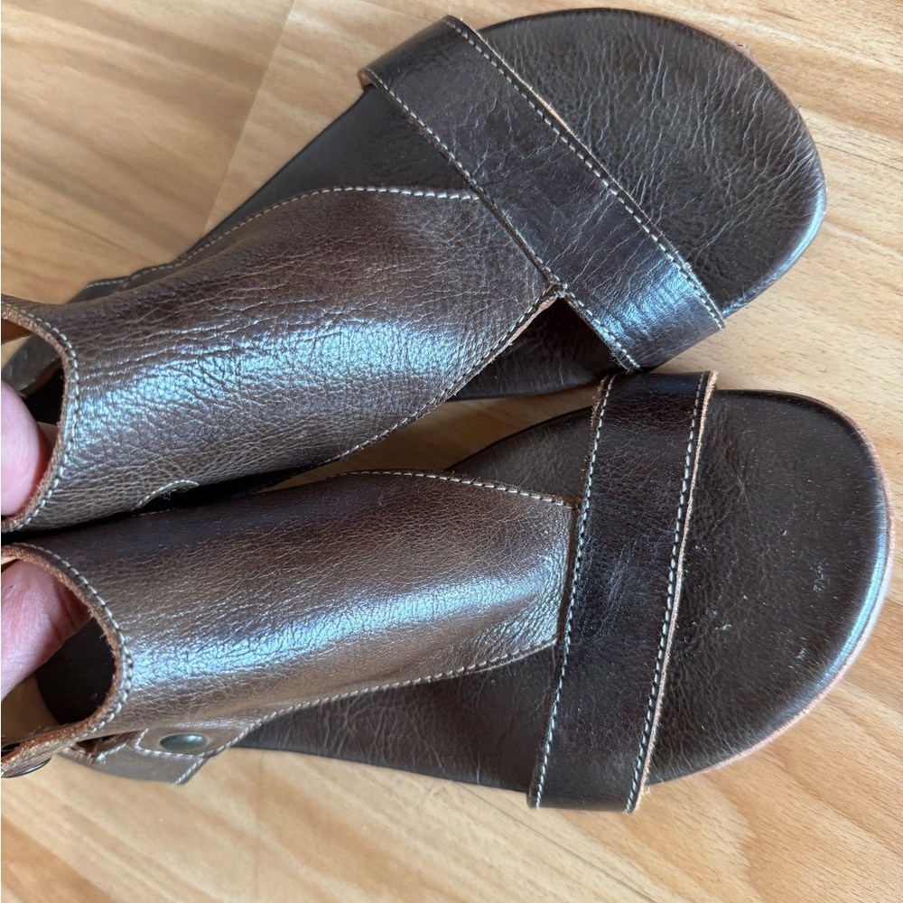 Super Cute Bed Stu Soto Distressed Rustic Taupe Brown Sandals - Sz 8 - Picture 4 of 10